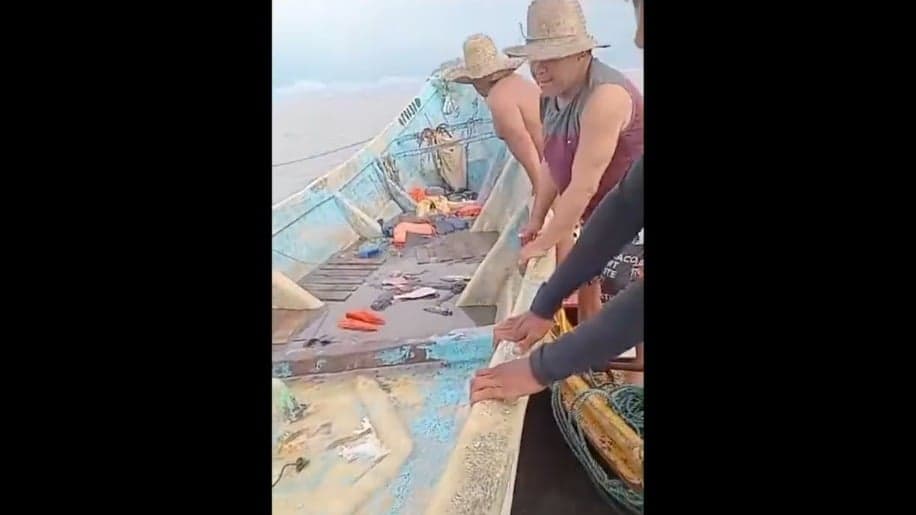 Misteriosa embarcação com corpos é encontrada no Pará