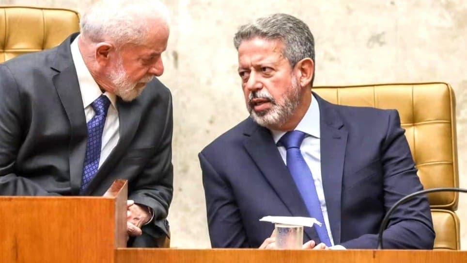 Lira admite erro ao criticar Padilha, mas ressalta problemas na articulação política de Lula