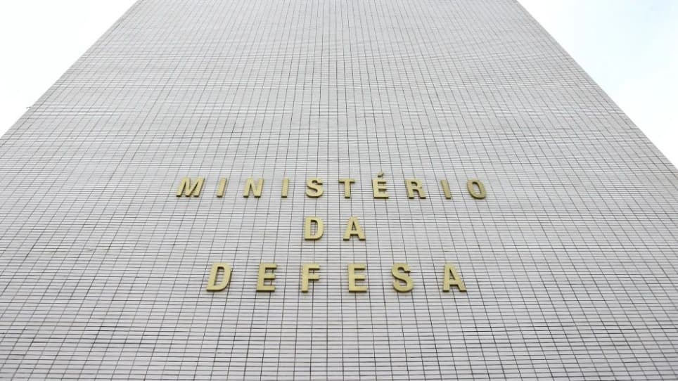 Cortes orçamentários afetam segurança e defesa no Brasil